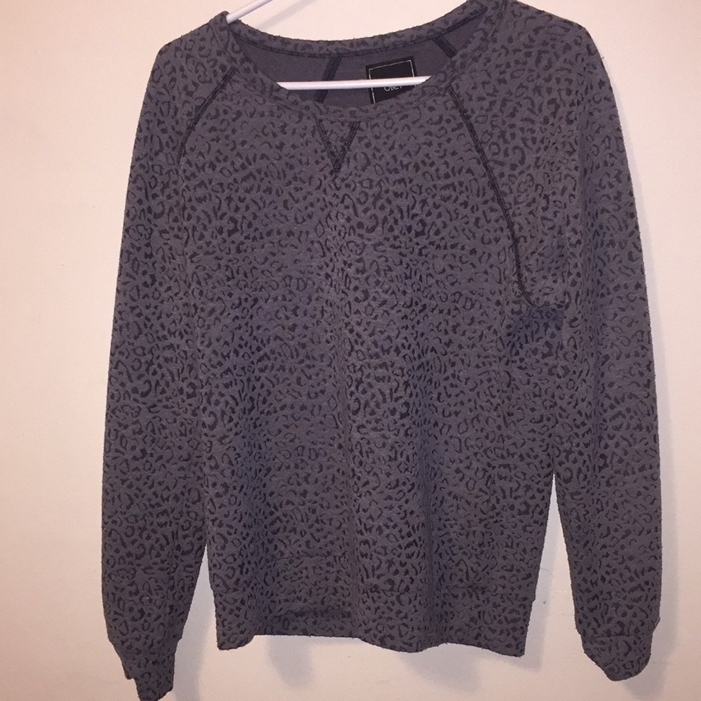 Cute grey obey longsleeve size small